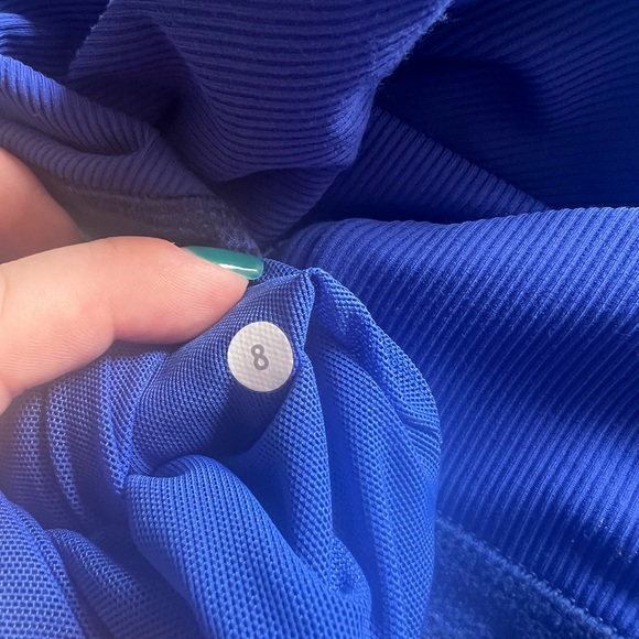 Lululemon jacket. - Picture 15 of 17